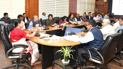 uttarakhand-meeting-meeting-radha-raturi_1698563381