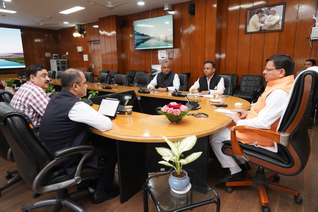 Cm In Uttarakhand आवश्यकता के अनुसार नई गाड़िया खरीदकर उन क्षेत्रों में व्यवस्था की जाए : मुख्यमंत्री पुष्कर सिंह धामी