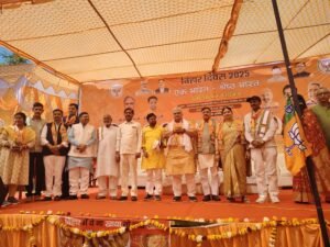 1742733549_दो-करोड़-प्रवासी-बिहारी-बदलेंगे-बिहार-का-भाग्य-देवेश-कुमार.jpg