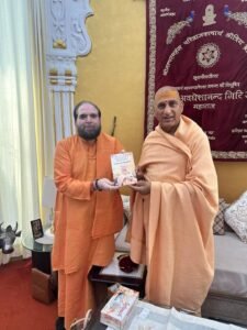 डॉ-स्वामी-संतोषानंद-देव-महाराज.jpg