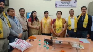 बेटियां-देश-का-भविष्य-परिवार-समाज-और-राष्ट्र-के-निर्माण.jpg
