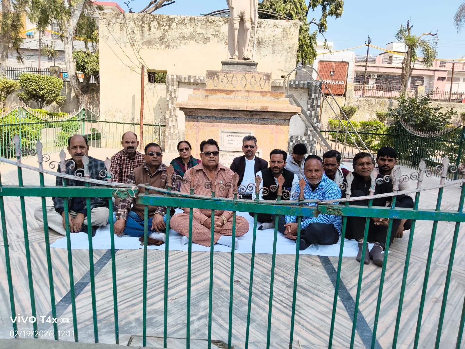 लाठीचार्ज के विरोध में कांग्रेसियों ने किया सत्याग्रह, दमनकारी नीतियों के खिलाफ खोला मोर्चा