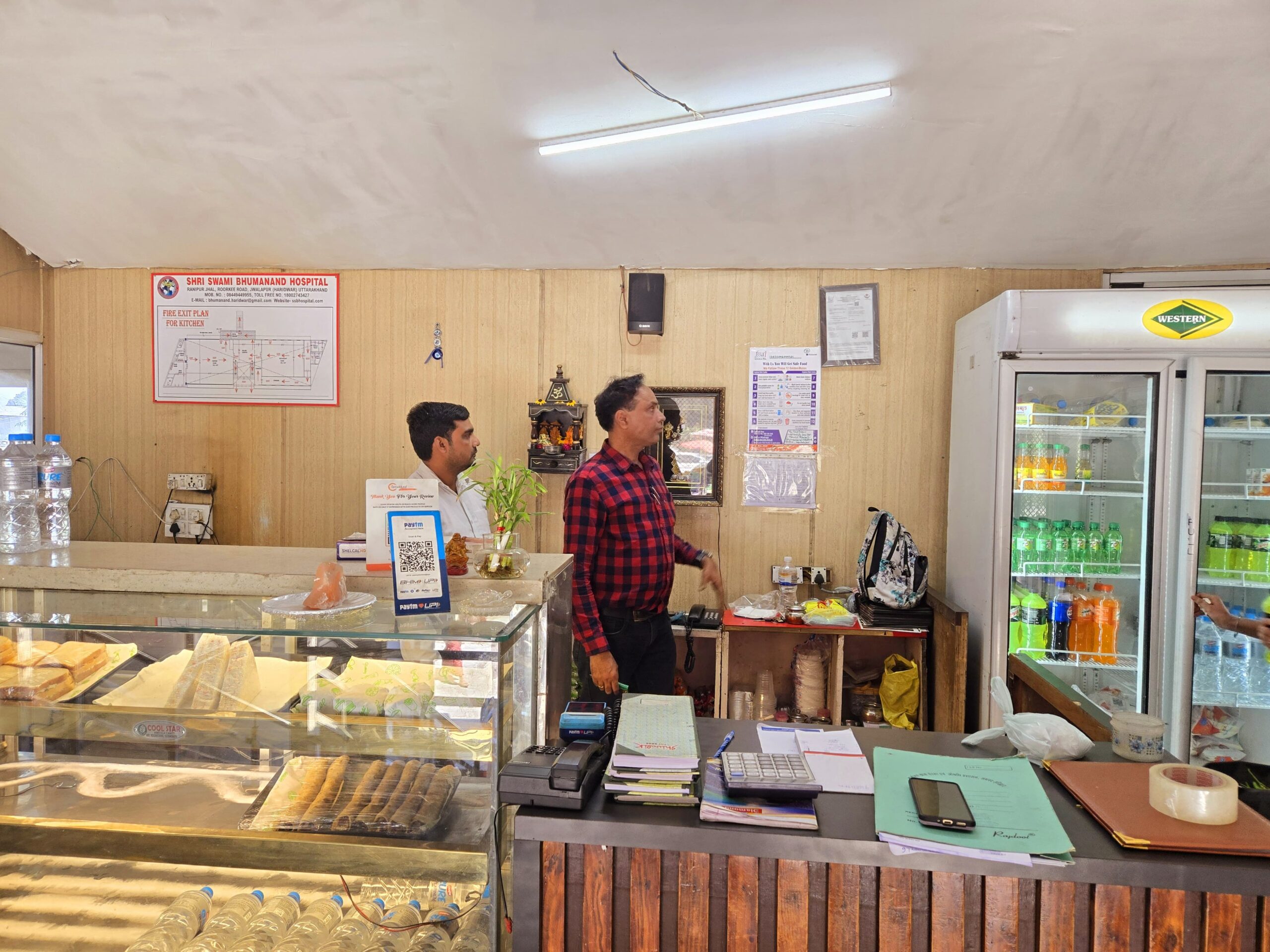 जनपद में खाद्य पदार्थों में किसी भी प्रकार से कोई मिलावट न हो, इसके लिए जिलाधिकारी मयूर दीक्षित ने खाद्य सुरक्षा विभाग को निरंतर छापेमारी की कार्यवाही के निर्देश दिए गए है