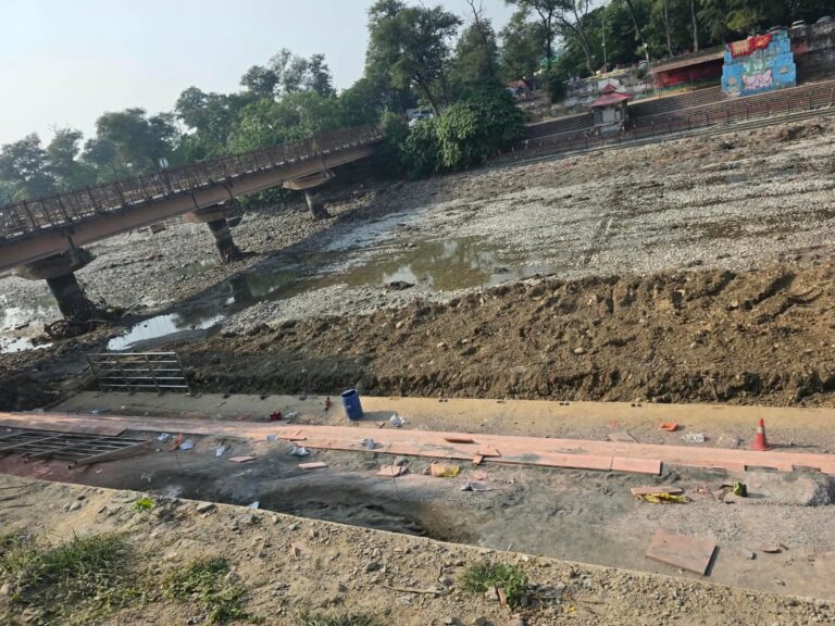 1792851671_कुंभ-2027-के-लिए-हरिद्वार-में-3-किलोमीटर-से-अधिक-लंबाई.jpg