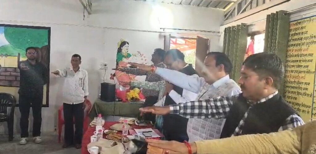 1792858271_‎कीर्तिनगर-बीडीसी-बैठक-में-जनसमस्याओं-पर-हुई-चर्चा.jpeg
