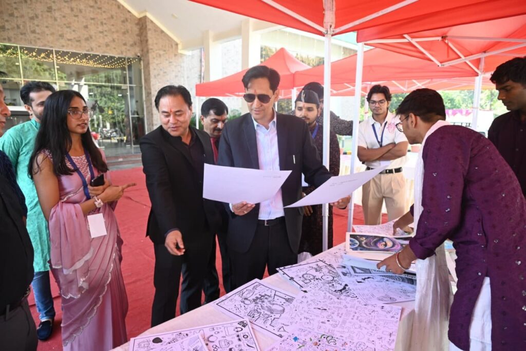 1792942456_आयुक्त-कुमाऊं-दीपक-रावत-ने-किया-राजकीय-मेडिकल-कॉलेज-के.jpeg