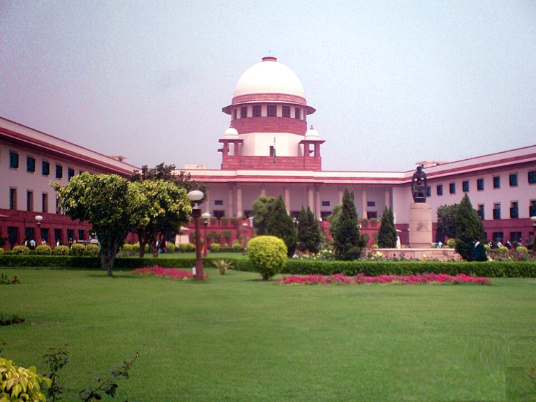 आवासीय-क्षेत्रों-में-व्यापारिक-गतिविधियों-पर-सर्वोच्च-न्यायालय-के-आदेश.png