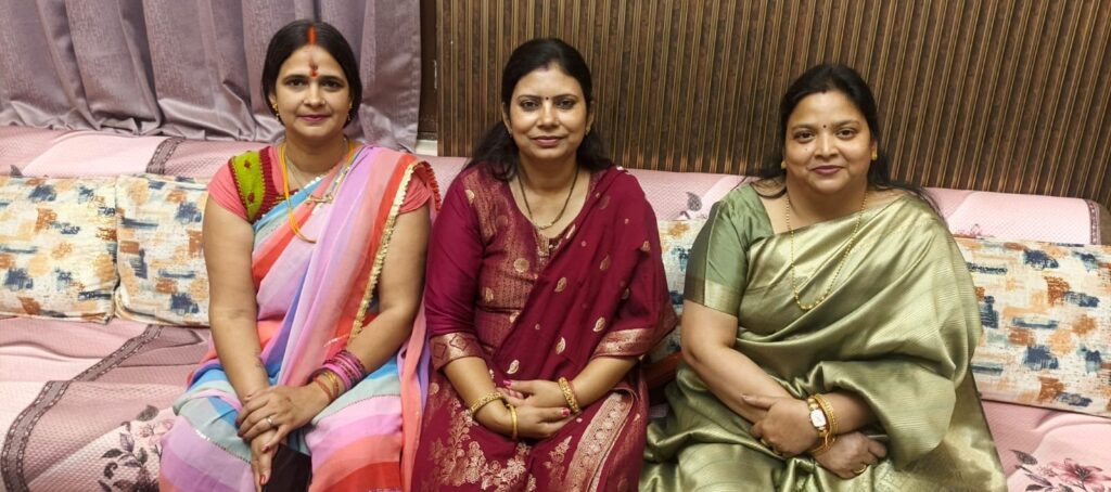 करवा-चौथ-प्रेम-विश्वास-और-समर्पण-का-पर्व-है.jpeg