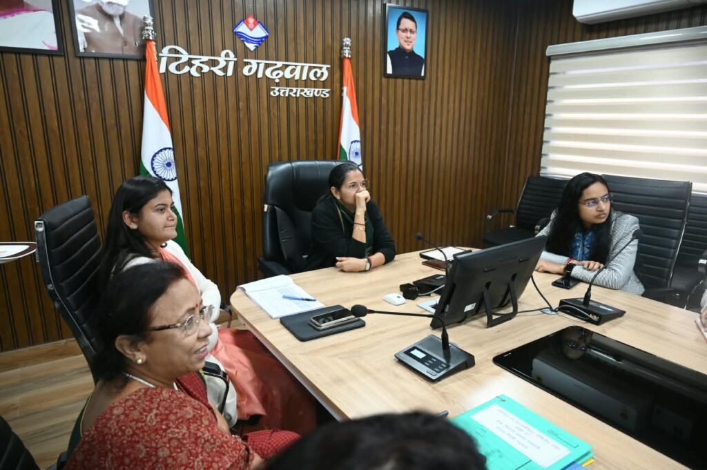 बोर्डिंग-स्कूलों-में-मूलभूत-सुविधाओं-की-जिलाधिकारी-ने-की-समीक्षा.jpeg