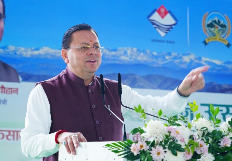 मुख्यमंत्री-ने-विभिन्न-विकास-कार्यों-एवं-योजनाओं-के-विकास-के.jpeg