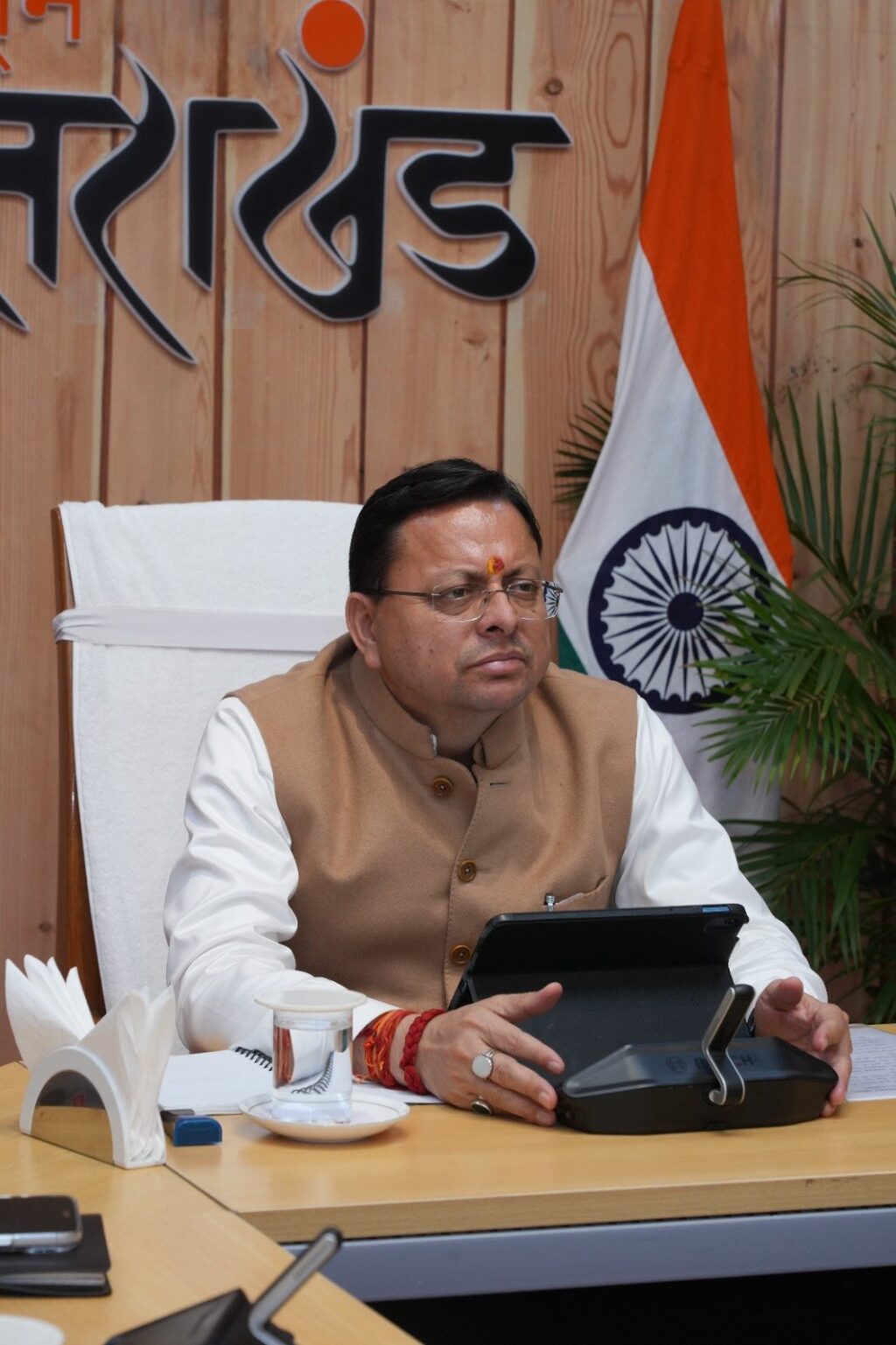 मौसम-विभाग-के-अलर्ट-के-दृष्टिगत-मुख्यमंत्री-धामी-ने-अधिकारियों.jpeg